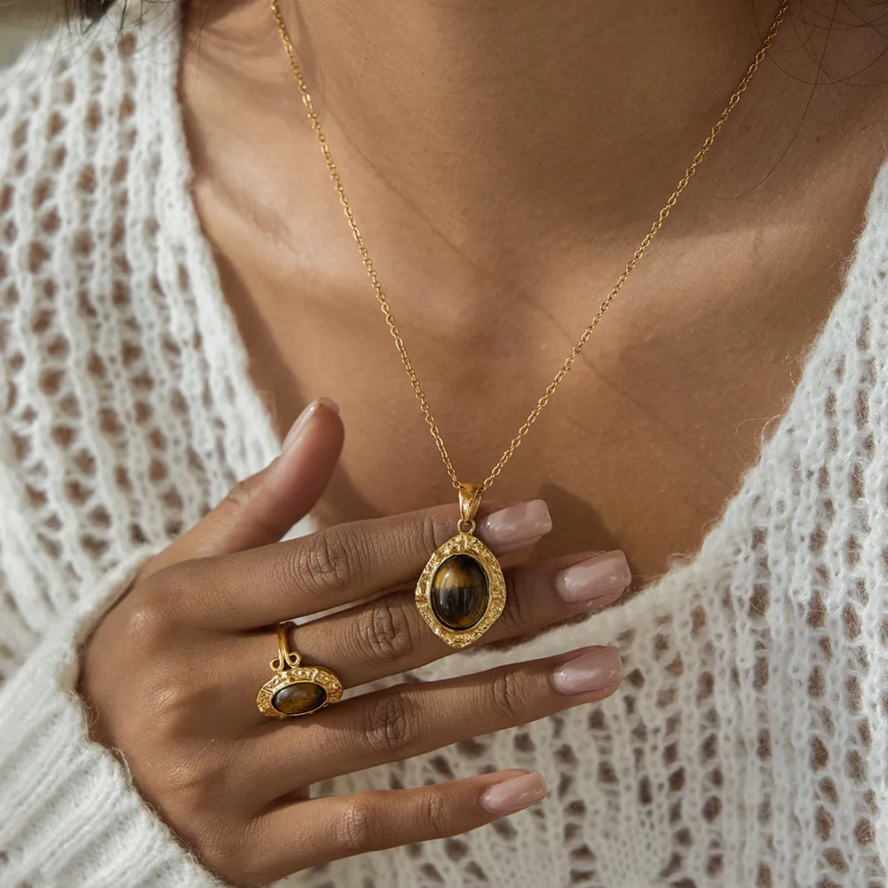 Minimalist stainless steel jewelry collection for Shopify sellers and brands