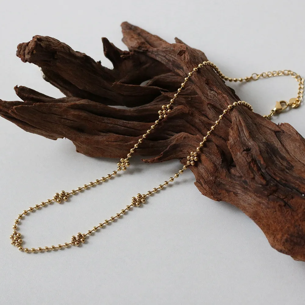 snow flake bead necklace