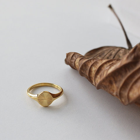 sun radiance signet ring