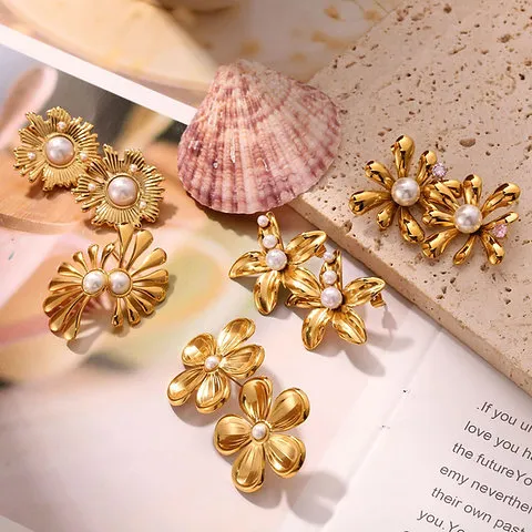Floral Pearl Stud Earrings – 18K Gold Vacuum Plated Stainless Steel