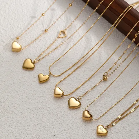Minimalist Heart Pendant Choker – 18K Gold Plated Stainless Steel Necklace