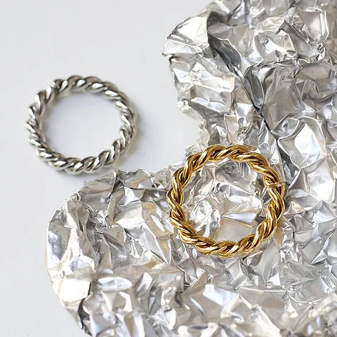 twisted ring gold and silver