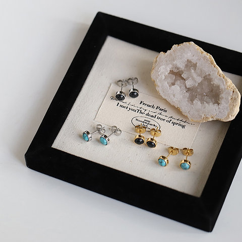 stone bead stud