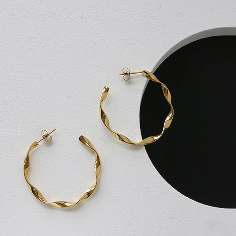 High quality mobius stud earrings