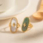 French vintage palace-style niche lightweight luxury ring inlaid with lapis laz