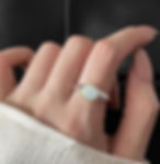 縮圖：Dreamy Oval Opal: A Delicate Adjustable Ring for a Touch of K-Fashion