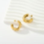縮圖：French Chic Hollow C-Shaped Hoop Earrings – 18K Gold Plated Stainless Steel
